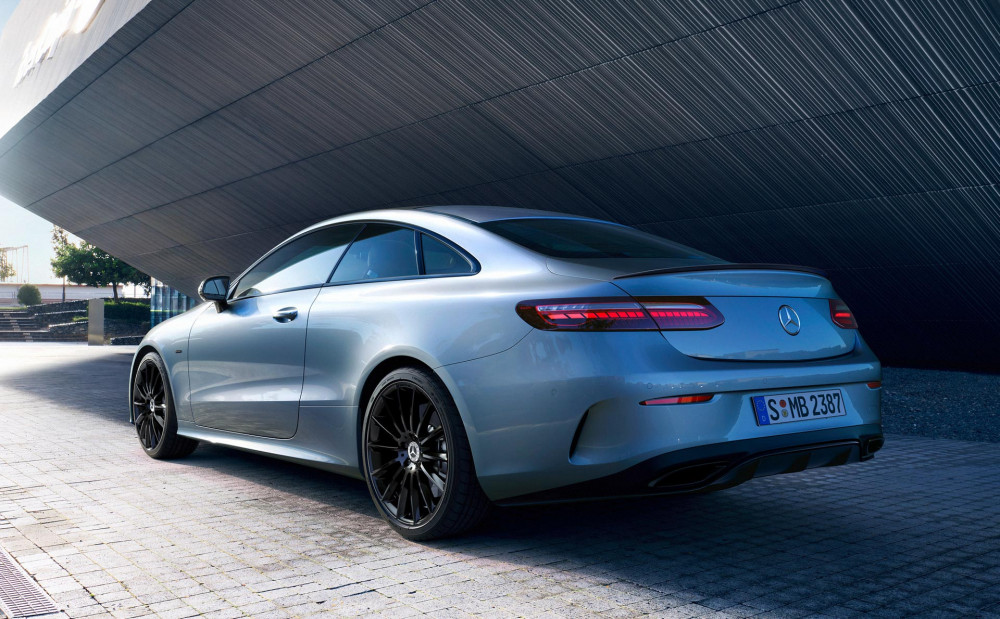 Mercedes E-Class Night Edition